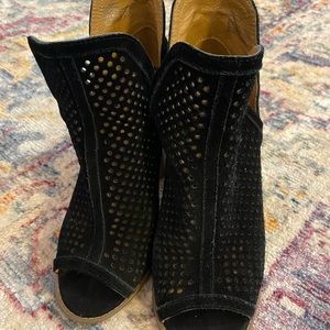 Lucky Brand peep toe cut out chunky heel